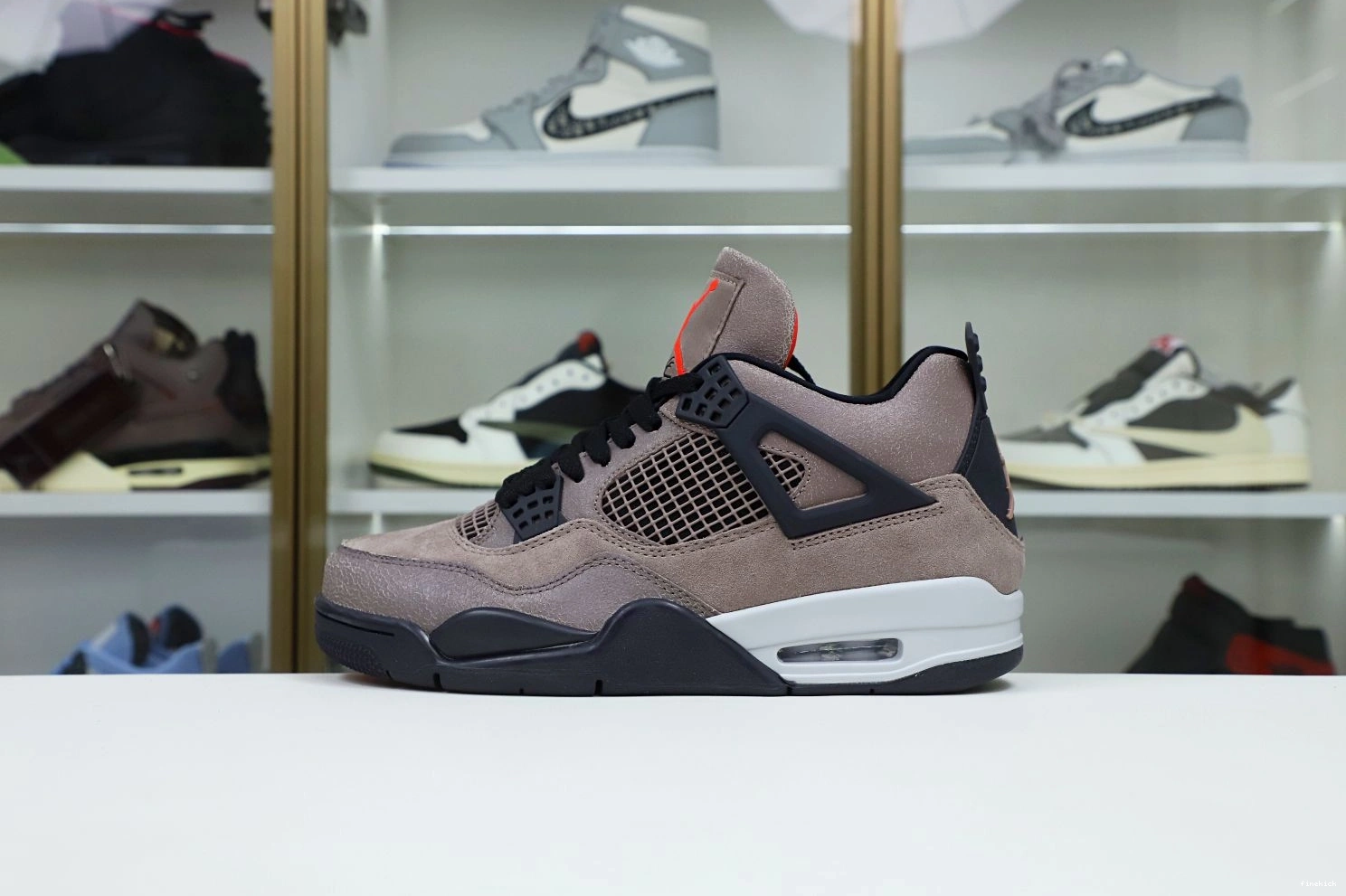 JORDAN HAZE' 'TAUPE AIR RETRO 4 0215